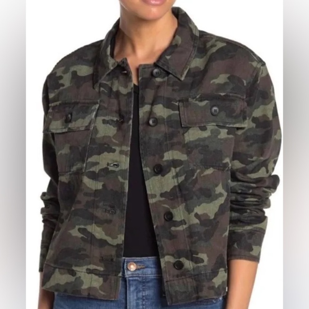 John and Jenn camouflage Button-Up crop jacket xs